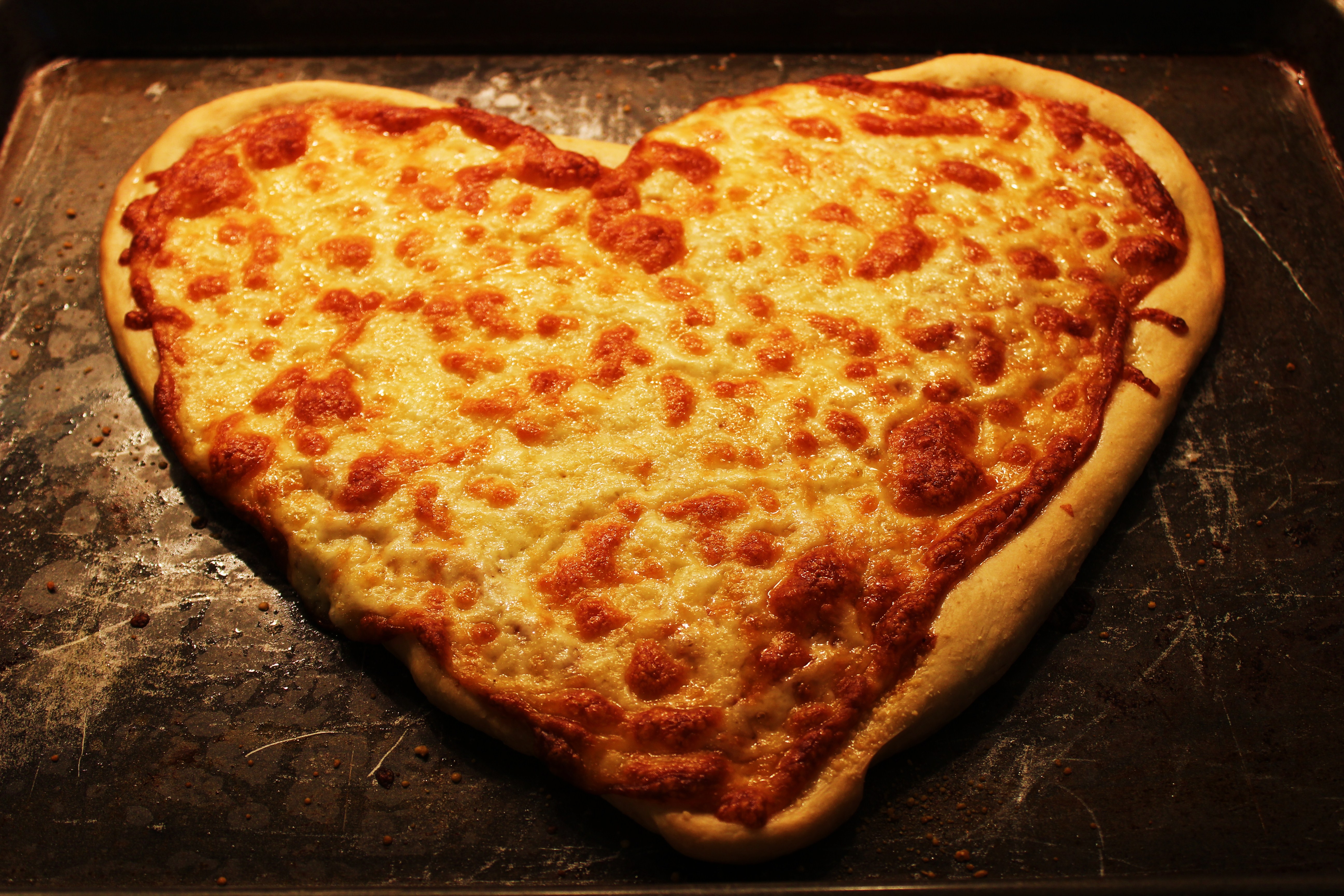 Сердце из пиццы